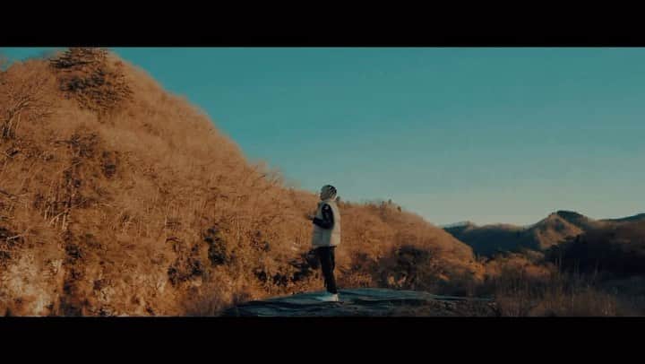 韻マンのインスタグラム：「百足＆韻マン - "アニメみたい" これで売れて出来る事なら戻りたくない前のバイト暮らし😫 Dir.by @mochizukikeigo  Mixed.by @notype.wav  Art.by @iki_arigato」