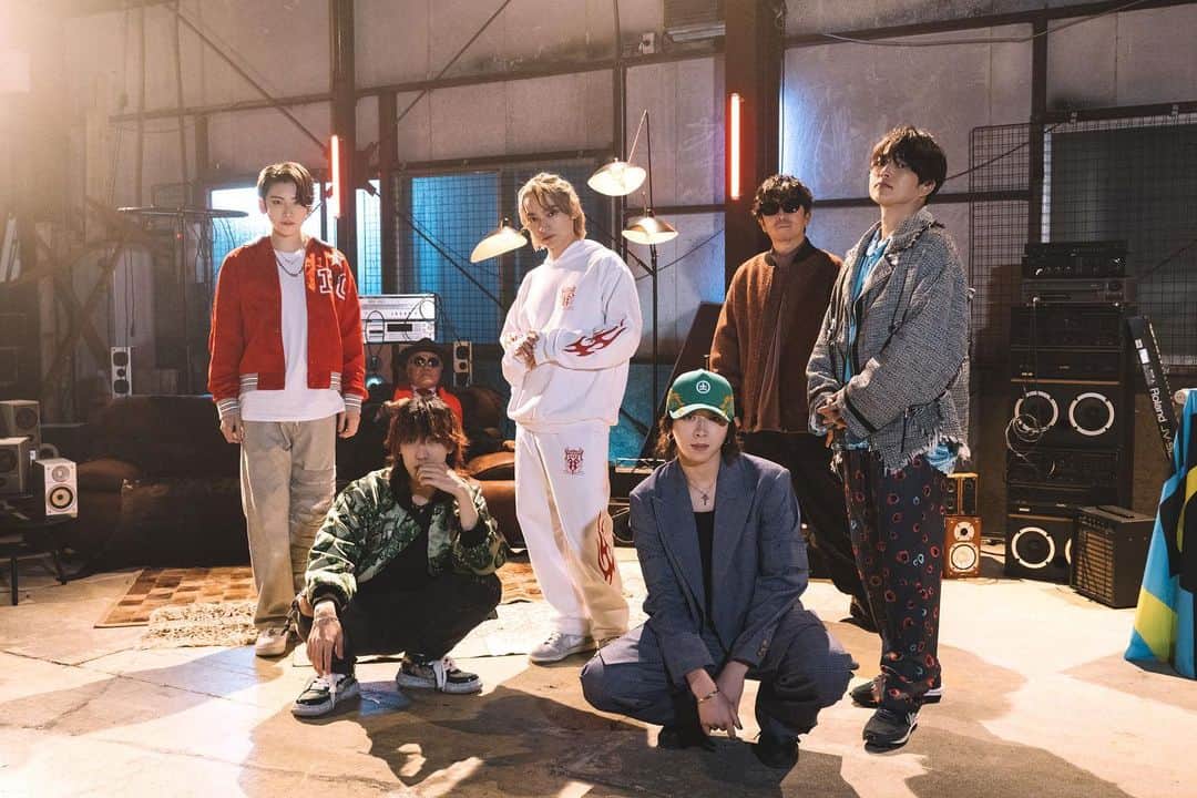 SKY-HIのインスタグラム：「｢D.U.N.K.｣Music Videoが公開❗️  #KENZO さん #YUMA さんが参加し、超豪華な面々によるMVが完成🔥  詳しくは、 YouTube SKYHICHANNELLへ  #DAPUMP #andTEAM #AileTheShota #SOTA #BEFIRST #SKYHI #日本を踊らせろ #D_U_N_K_」
