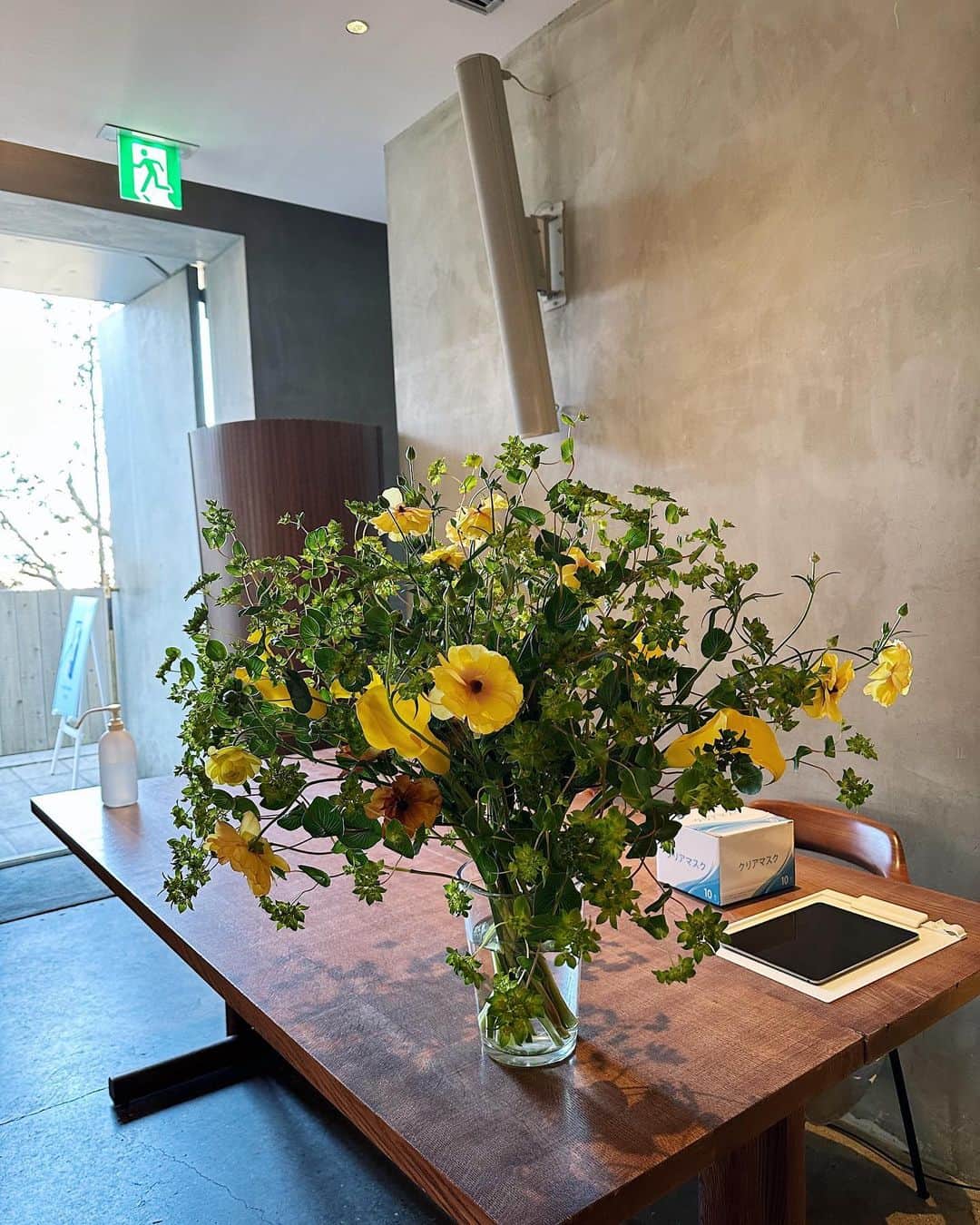 上杉圭哉さんのインスタグラム写真 - (上杉圭哉Instagram)「@orbis_jp  の新商品発表会の装花を担当しました😌  ブランドイメージ、コンセプトに合わせて空間装飾。 やっぱり楽しい。  もっとお花、空間のことを勉強してみんなに美しい、可愛いって思ってもらえるような空間を作りたい。  #Eda #オルビス #装花#イベント装飾」2月20日 19時04分 - keiya_uesugi