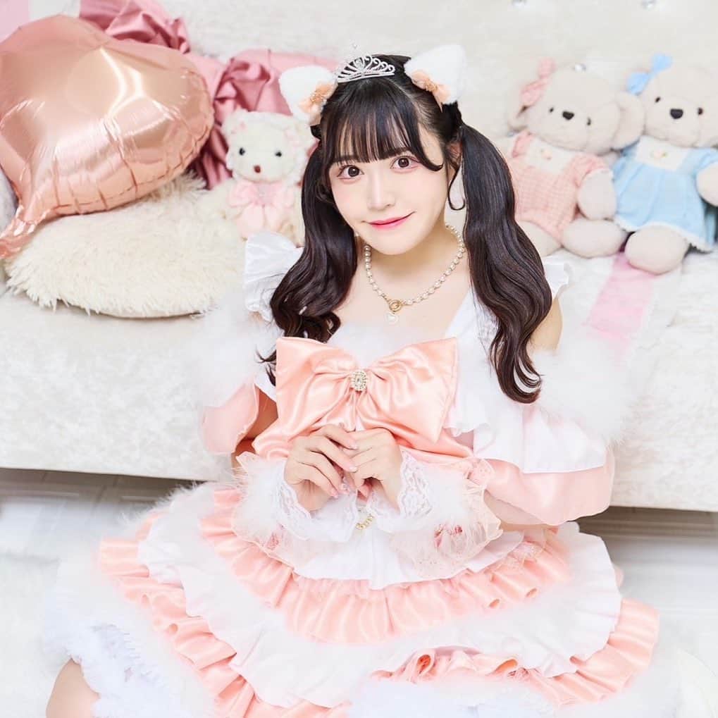 木咲りんのインスタグラム：「* ⋆ すごくお気に入りの生誕衣装です👗🎀 あんなさん(@aile.ar )にお作りしていただきましたﾟ*✩‧₊˚ ⋆  こんなにかわいいオレンジがあるのだよ オレンジが大好き。🧡 * #idol#cosplay#cosplaygirl#japaneseidol#japanesegirl#asiangirls#asianbeauty#アイドル#アイドルヘア#生誕衣装#コスプレ女子#生誕祭#乃木坂46#アイドルマスター#お姫様#コスプレ#コンカフェ嬢#アイドル衣装#地雷系女子#コスプレイヤー#インスタグラビア#ツインテール#メイド#プリンセス#撮影会モデル#粉我#偶像#데이트#그녀#아이돌」