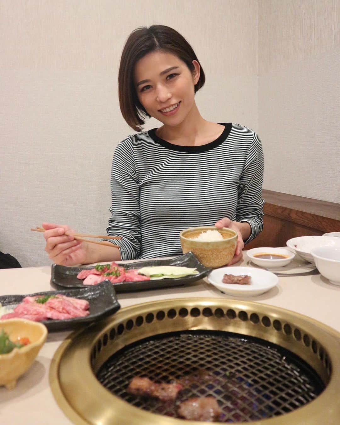 ANNA のインスタグラム：「ランチ帰りに着替えずそのままチョコザップ🏃‍♀️  ライザップが作ったコンビニジム　@chocozap_official は 24時間365日使い放題¥2980❗️  着替えずそのままトレーニングマシンを使用できるので帰り道にもサクッと寄れちゃう✨ さらにセルフエステ、セルフ脱毛まで🥹✨　  --------------------------------   月額最大1000円オフになる紹介コード 【O340FBCA】  --------------------------------  沢山店舗があるみたいなので、検索してお近くの方は是非クーポン使って行ってみて下さい❣️  #PR #chocoZAP #チョコザップ #チョコザップ紹介コード #ライザップ #セルフエステ #セルフ脱毛 #コンビニジム #産後ママ #女の子ママ」