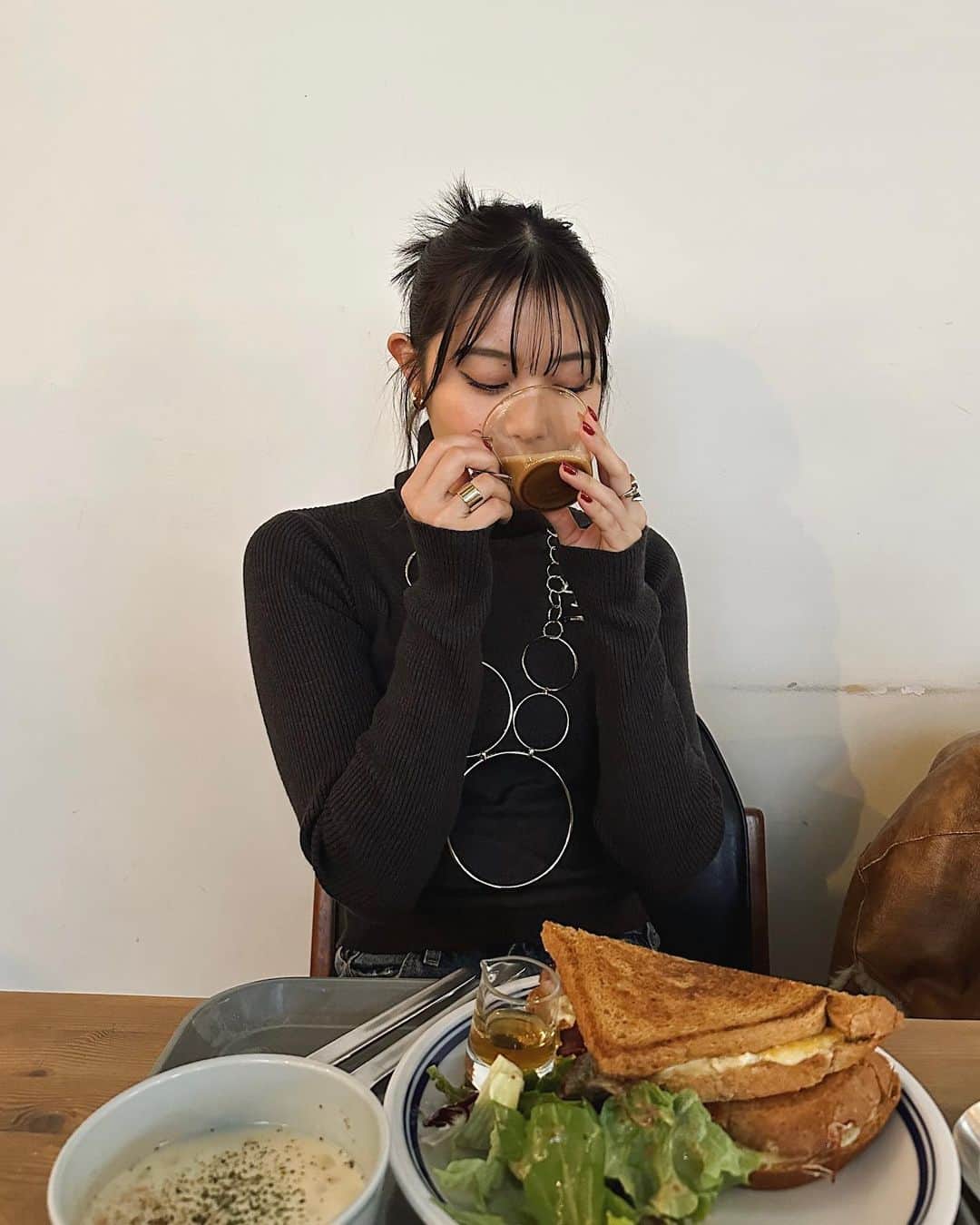 阿部紫夕那のグルメインスタ