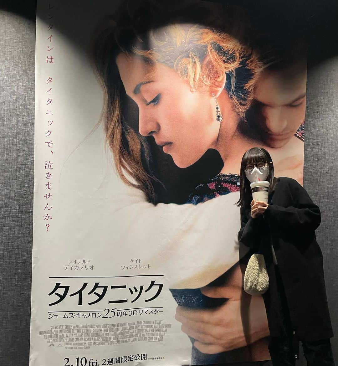 上坂樹里のインスタグラム：「.  最近観た映画🎦  「RRR」はマネさんにおすすめしてもらって観に行きました。 なんだろう、初めての感覚です。 とにかくスケールが大きくて １つのアトラクションに乗っている気分でした。 面白かったな〜！  #タイタニック #Sleepless / #米国音楽 #RRR」