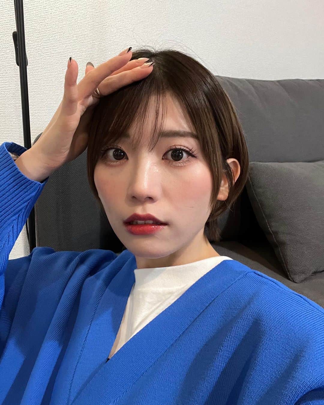 羽柴なつみのインスタグラム：「どうせみんなロングが好きなんでしょ？？」