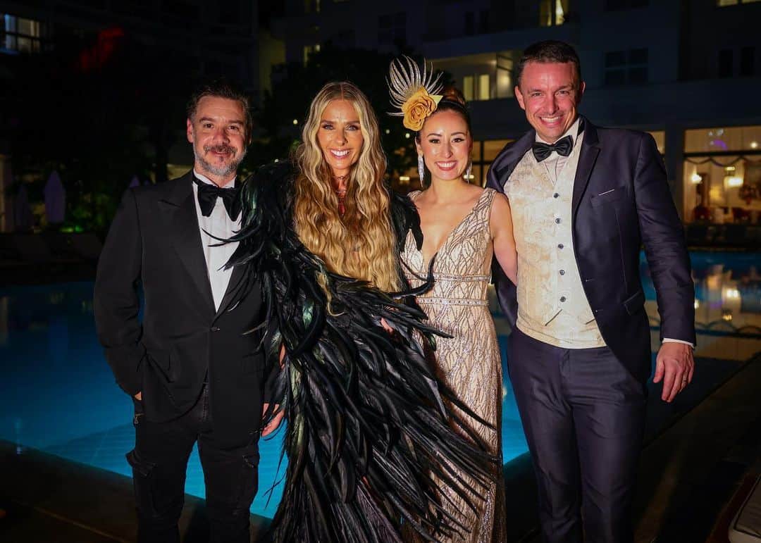 太田エイミーのインスタグラム：「With hearts of gold. @galisteuoficial  @belmondcopacabanapalace  Baile do Copa 2023.」