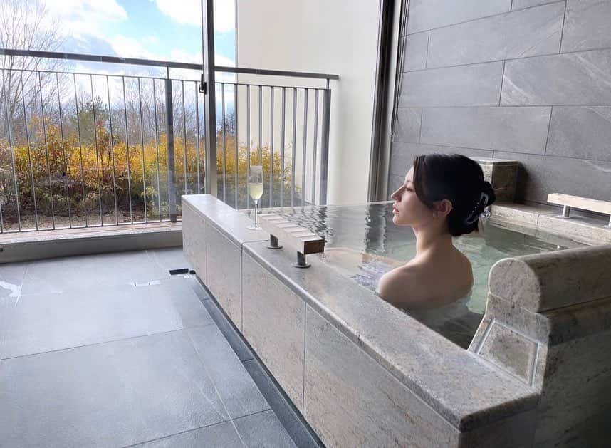 稲葉ヴィヴィアン雅のインスタグラム：「♨️」
