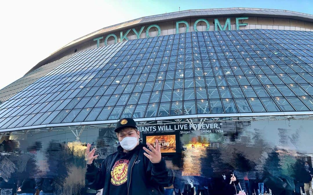 のインスタグラム：「東京ドーム。今のうちに『下見』しとくか…。」