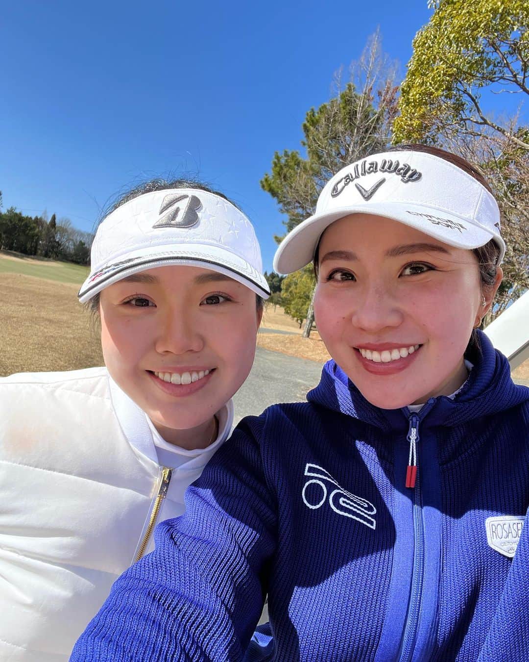 井上沙紀のインスタグラム：「. 12月に行った私たちのコンペの優勝者の方を ご招待してゴルフへ行きました⛳️ めちゃくちゃ楽しかったし、 楽しんでもらえたみたいで嬉しい😙✨  今年もコンペやろうと思うので 皆さん是非ご参加ください😆 ありがとうございました✨  #小戸ゴルフセンター  #オキコバランス #ブリヂストンゴルフ  #BETTERGOLFCUP #ゴルフレッスン  #福岡ゴルフ  #福岡ゴルフレッスン」