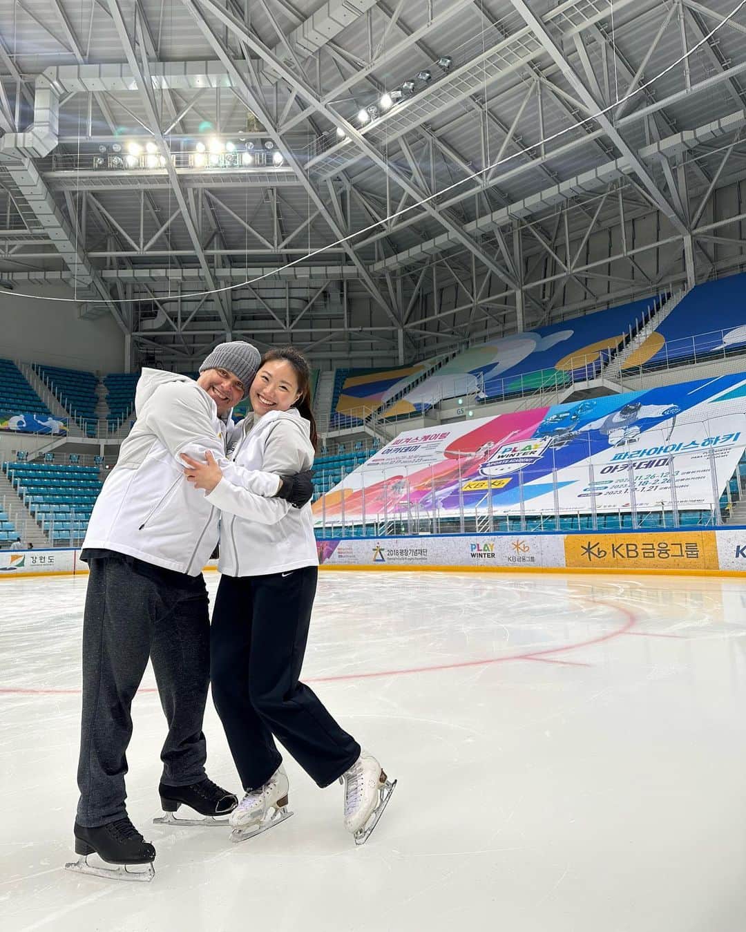 金海珍のインスタグラム：「오랜만에 데이빗쌤과❤️ 웃음이 끊이지 않았던 수업! 행복했다😆」
