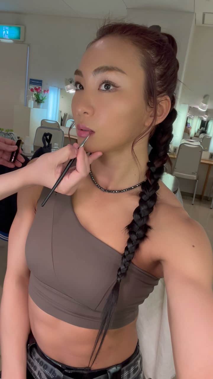 Aya（小山内あや）のインスタグラム：「メイクアップ動画をセーラームーンにのせて🤭❤️ セーラームーン可愛いかったよね〜🥺」