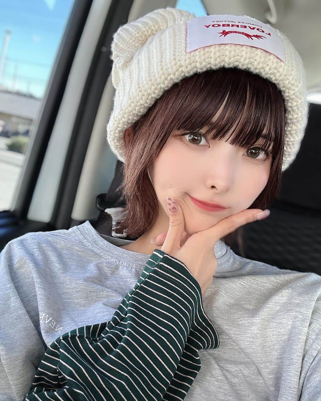 のインスタグラム：「みんなでおでかけ〜🚗」