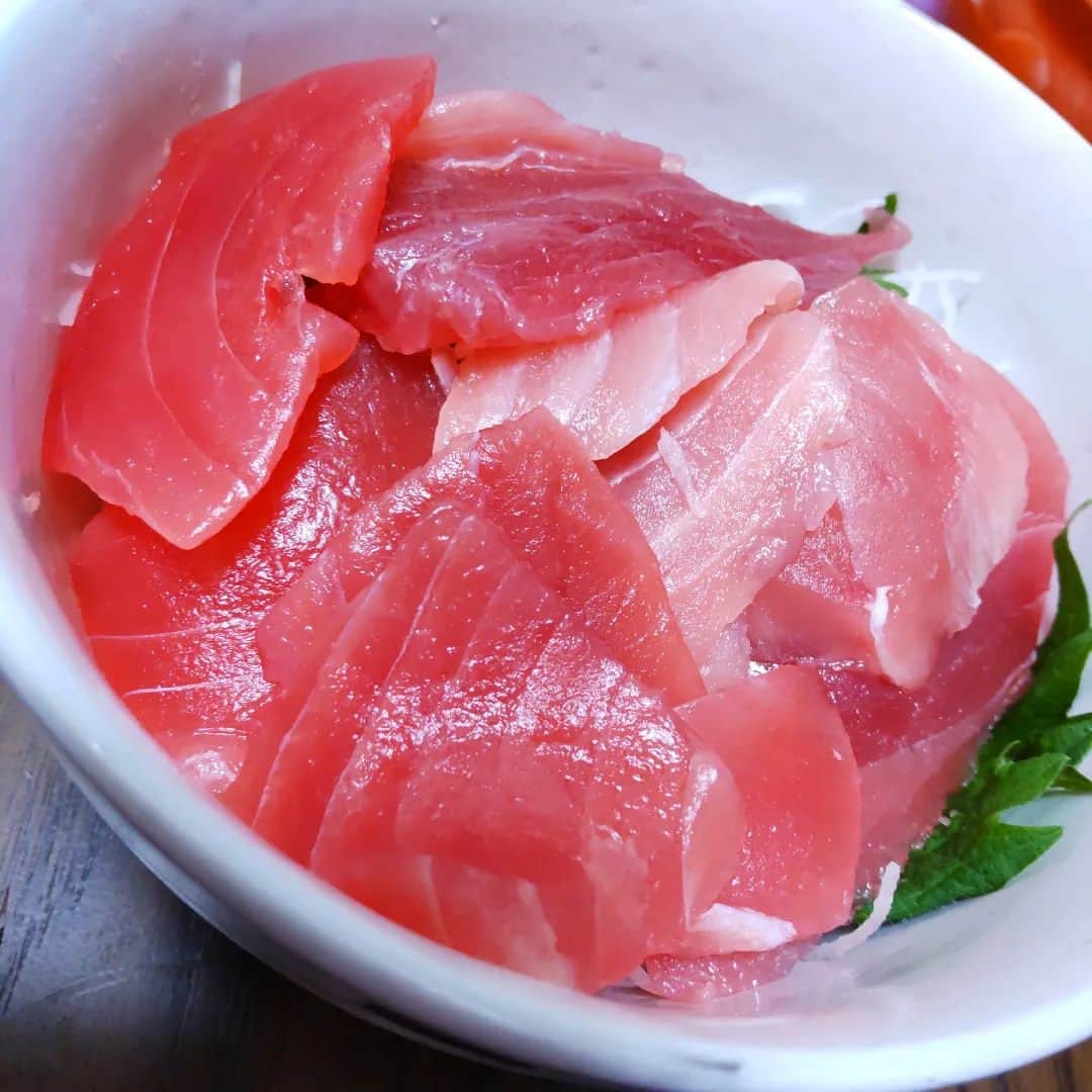 のインスタグラム：「今晩はアルビマグロでした🤤」
