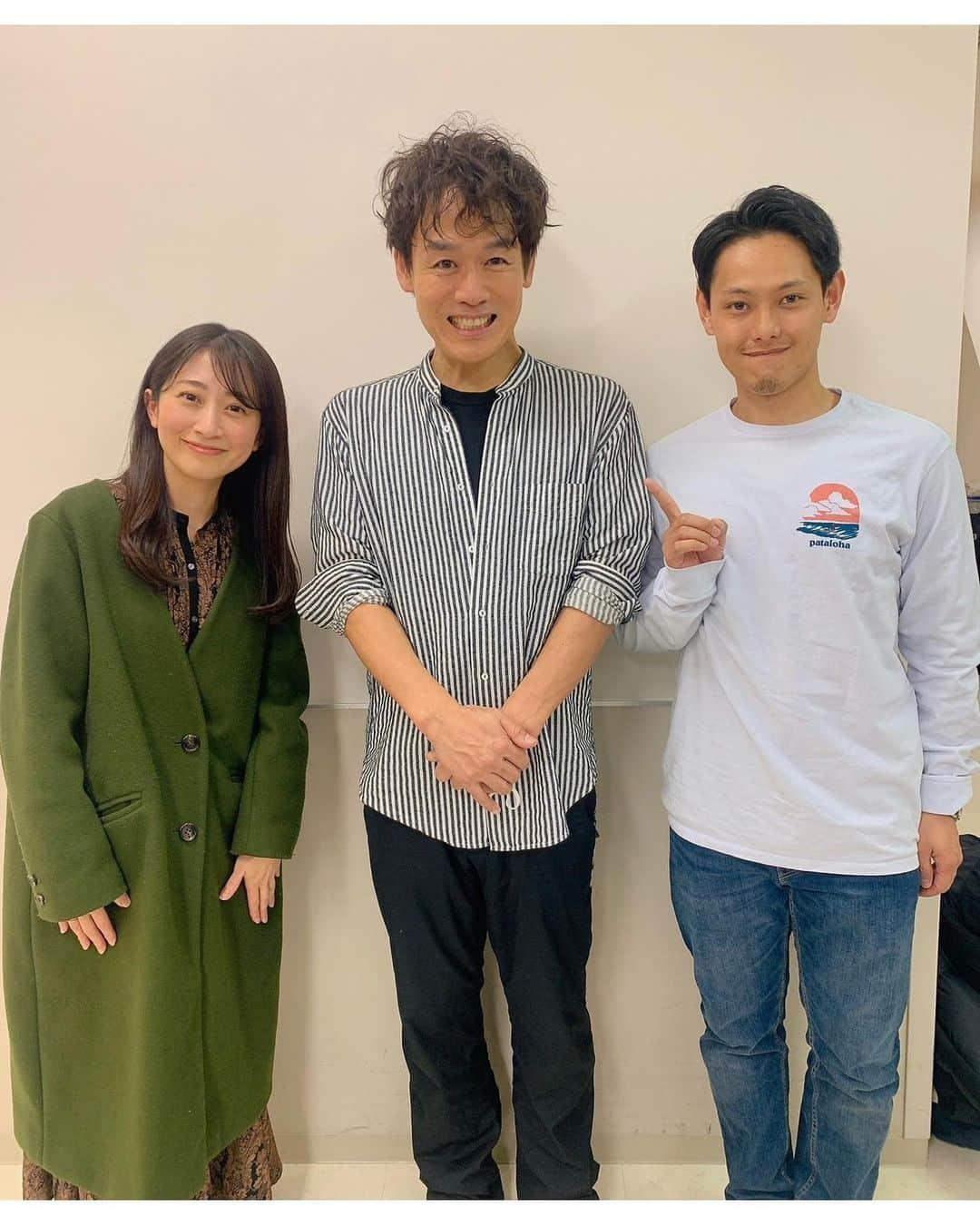 三木秀甫さんのインスタグラム写真 - (三木秀甫Instagram)「TEAM NACS Solo Project  5D2 -FIVE DIMENSIONS II- 【Hiroyuki Morisaki AGRIman SHOW】 . アグリマン改め森崎リーダーにしかできない、唯一無二のエンターテイメント🕺✨🥔 リーダーの愛がたっぷり詰め込まれた公演は、贅沢すぎる幸せな時間でした🤤 . 個人的には、劇場入った瞬間から驚きの連続でした😳 これから一体何が始まるんだろう、、って😆‼️笑 . 客席から聞こえてくる影アナにも、リーダーの農業や自然への愛が感じられますので、是非余裕を持って会場に入られる事をオススメします🙌🎙 . #paramushir でご一緒したひさえさんにも、スタッフの方々にもお会いできて嬉しかった🤩 . 東京公演は26日まで。それから大阪、北海道で開催される予定です！ . . ※撮影時のみマスク外しました🙏  #TEAMNACS  #5D2  #AGRIman  #森崎博之  #リーダー  #おいー  #北海道  #農業  #酪農  #大自然  #サンシャイン劇場  #森下ひさえ  #アグリマンショー  #チームナックス」2月21日 12時49分 - shuho2