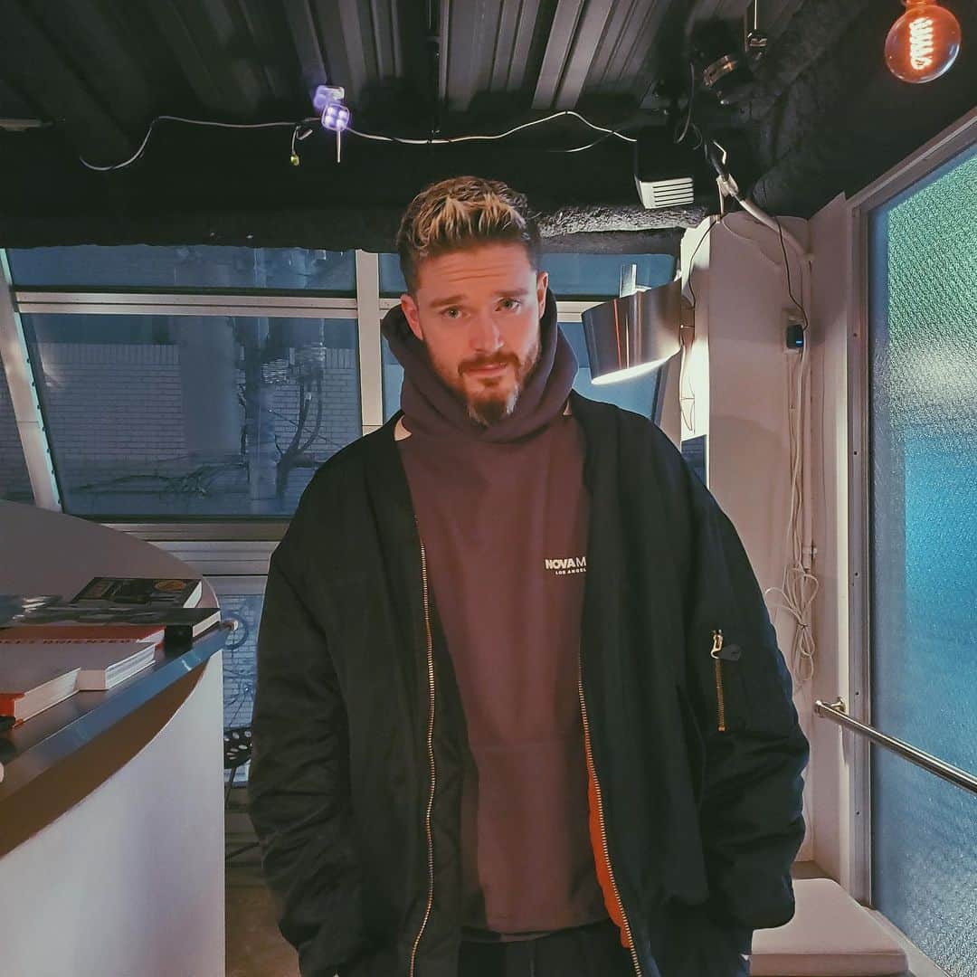 のインスタグラム：「Not lost, just hanging at @lostboyscoffee_inthehood」