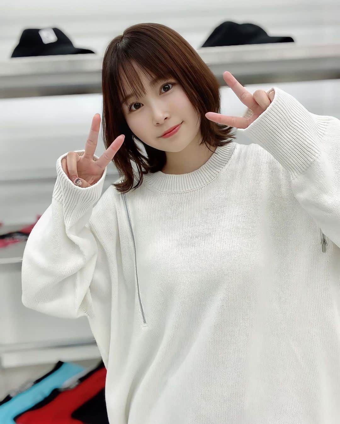のインスタグラム：「ぴーすっ✌🏻」