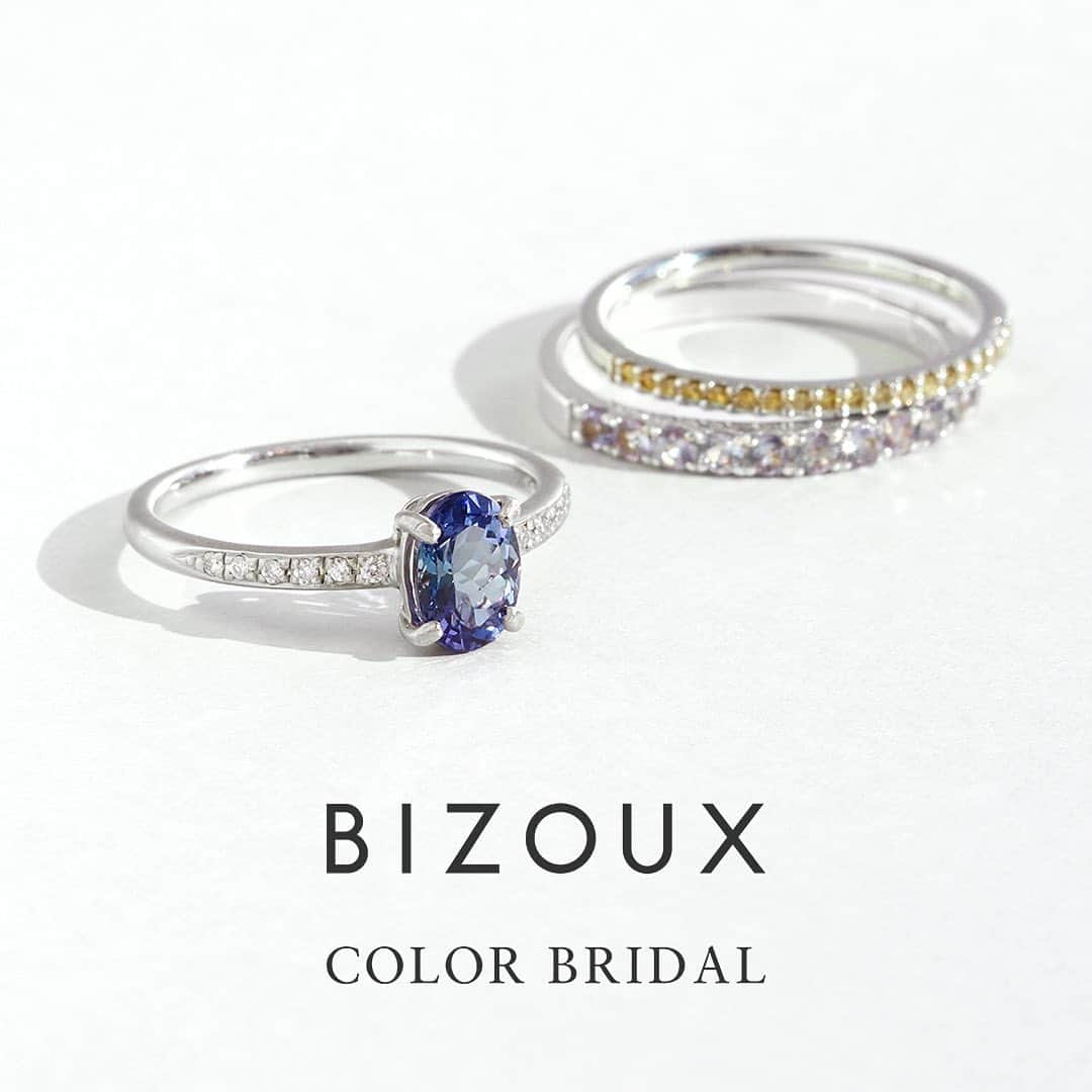 BIZOUX BRIDAL | ビズーブライダルのインスタグラム：「BIZOUXが展開するカラーストーンのブライダルジュエリーは、お二人の思い出の色から、二人のらしさを込めたブライダルジュエリーをお作りできます。現在、カタログ請求も受付中です。」