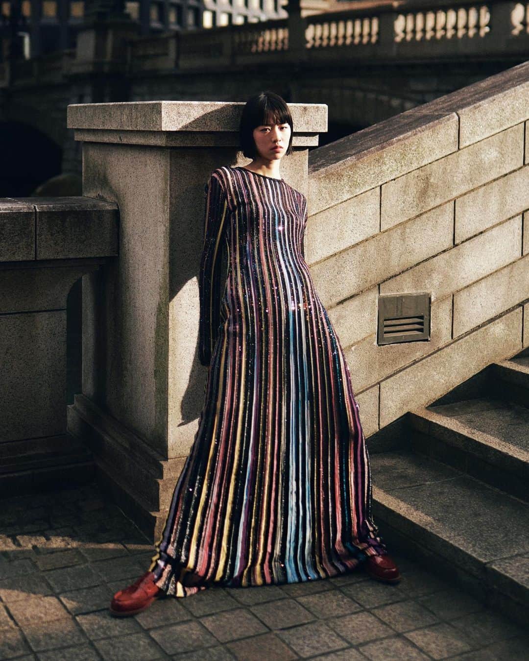 のインスタグラム：「@madamefigarojapon   片山友希の、いつかパリジェンヌになる日まで。  Photography：Kei Sakakura Styling：Naomi Shimizu Makeup：Suzuki Hair：Nori Takabayashi」