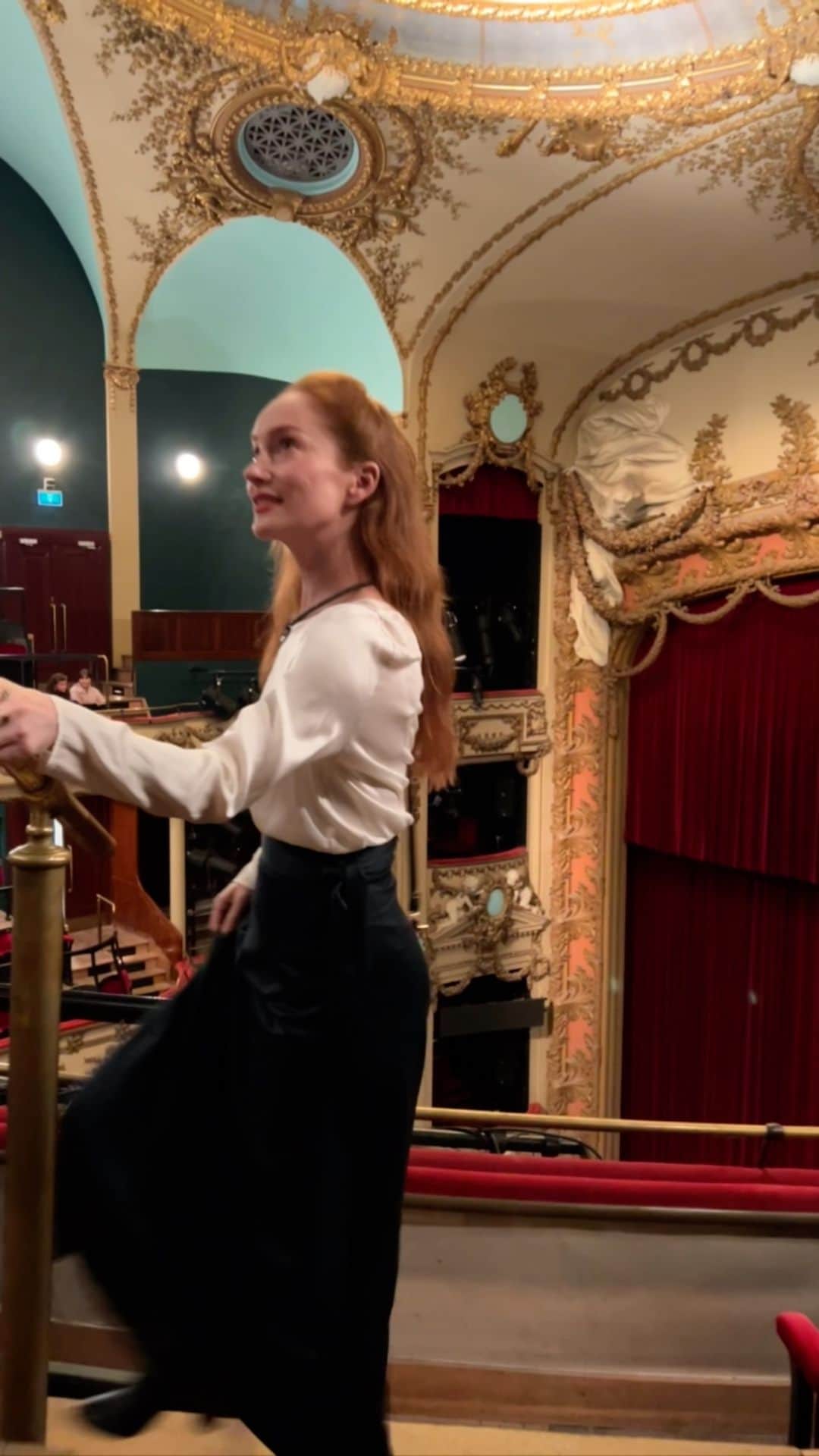ロッテ・ヴァービークのインスタグラム：「Huge fan of Philip Glass and this weekend I got to see his opera Satyagraha (again!) Saw it before at the LA opera and was swept off my feet and this time went to the gorgeous Antwerp Opera ✨」