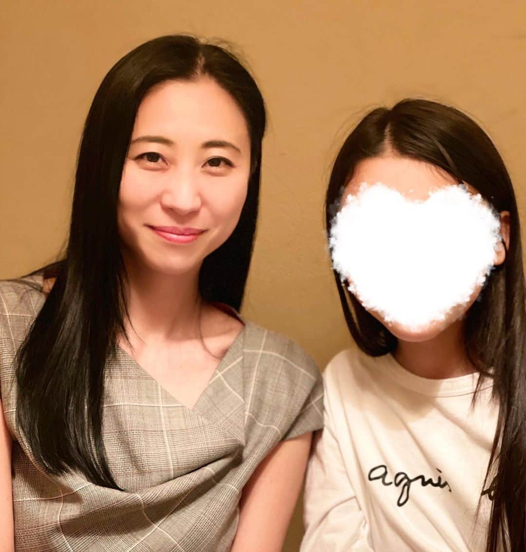 三浦瑠麗さんのインスタグラム写真 - (三浦瑠麗Instagram)「友人とごはんへ。 娘に、英語がんばり！と友人。そうだよね。ちいさい頃の方が吸収するものね。 わたしもずいぶん苦労したしなぁ。」2月21日 17時54分 - lullymiura