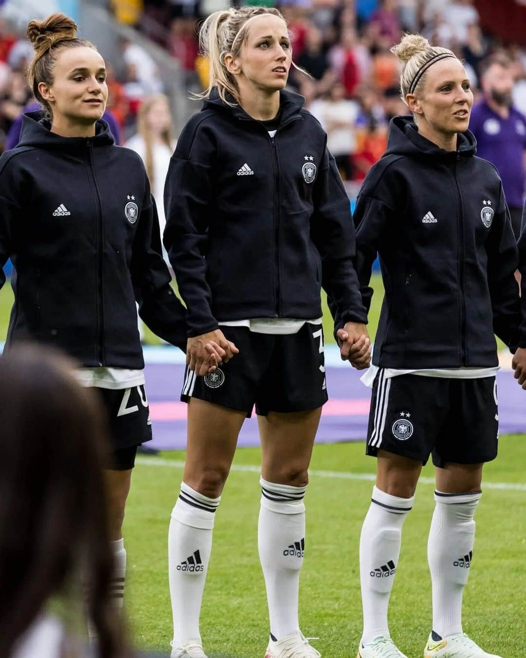 Kathy Hendrichさんのインスタグラム写真 - (Kathy HendrichInstagram)「Matchday Deutschland vs. Schweden 18:15 live im ZDF oder Stadion #dfbfrauen #imteam #duisburg #testspiel #zdf」2月21日 18時05分 - kathy_hendrich