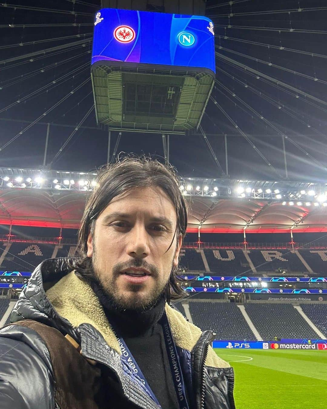 クリスティアン・ザッカルドさんのインスタグラム写真 - (クリスティアン・ザッカルドInstagram)「@eintrachtfrankfurt vs @officialsscnapoli   #ucl #francoforte #napoli #soccer」2月22日 3時32分 - cristianzaccardo