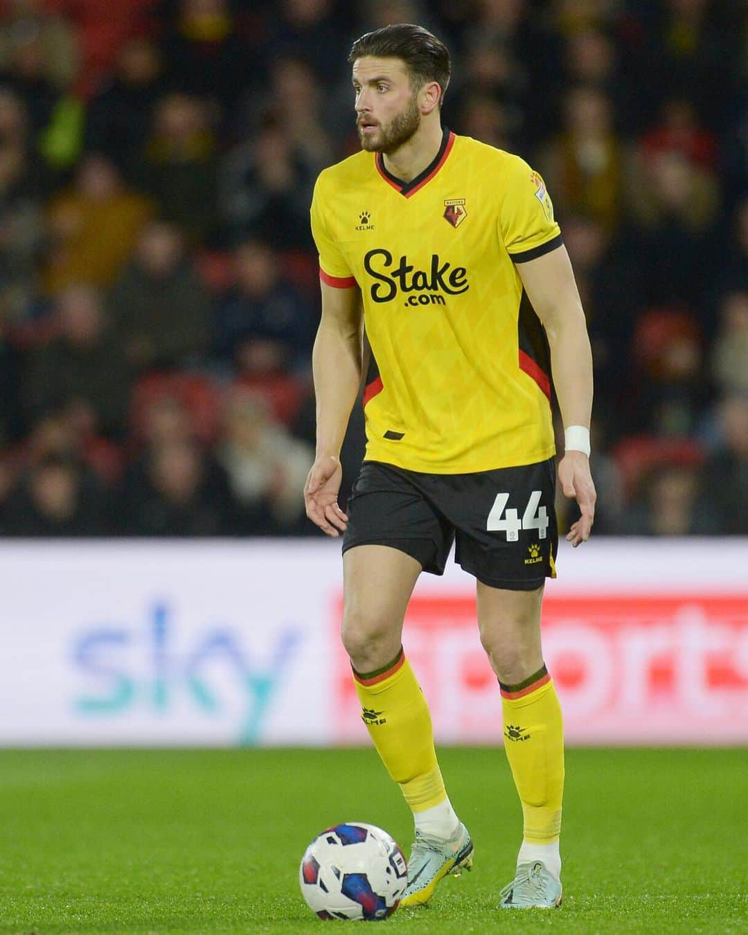 ウェスレイ・ホードのインスタグラム：「Well deserved three points against a tough side! Let’s keep moving forward! Thanks for the amazing home support! 🟡⚫️ @watfordfcofficial」