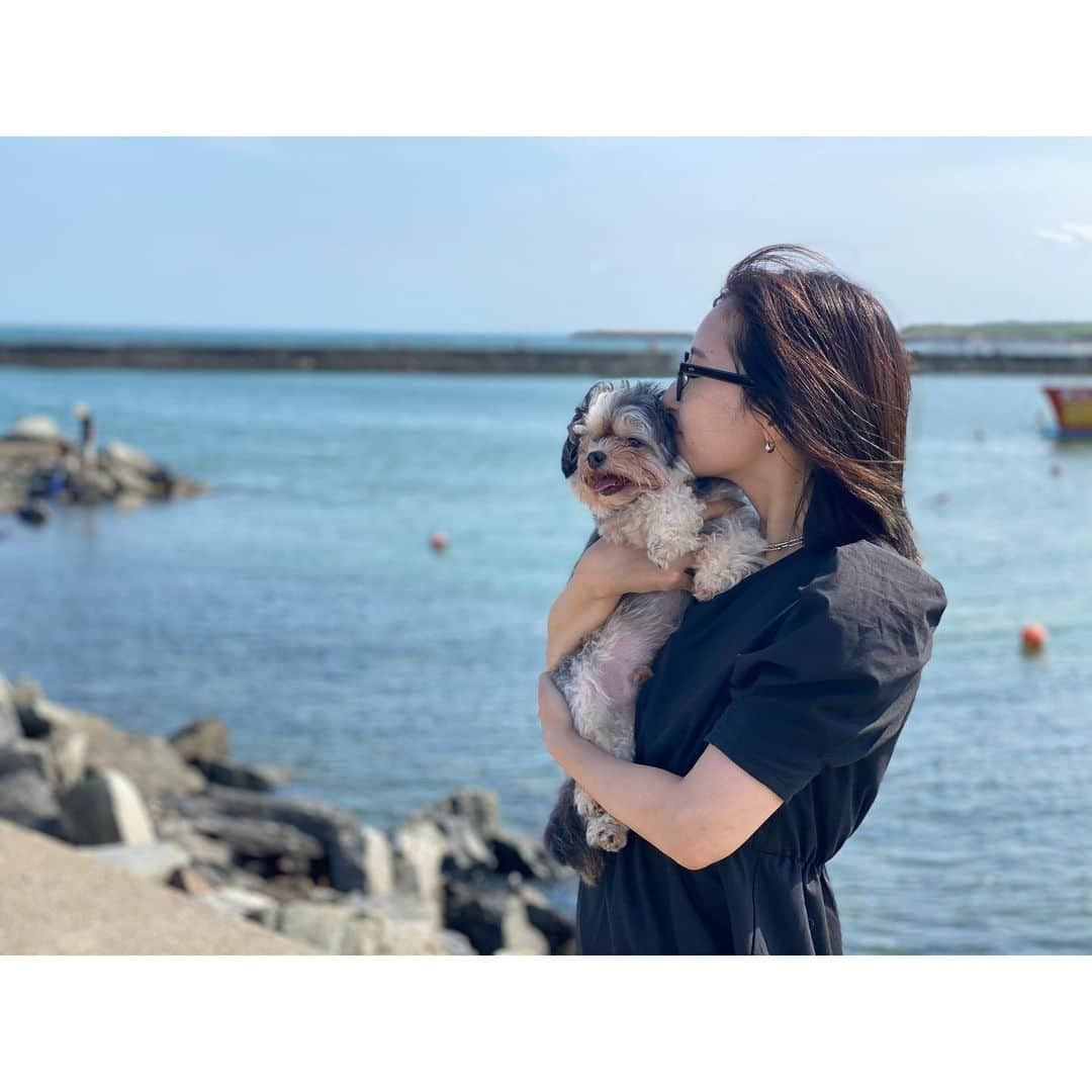 葉月さんのインスタグラム写真 - (葉月Instagram)「夏に海行った時の写真✌🏻📷 関係ないけど今絶賛場当たり中😌 明日から本番です！ みんな見に来てくれるかな？ 今日くらいにグッズの情報もあがるっぽい！！お楽しみに〜☺️🔅」2月21日 19時58分 - hazu1121