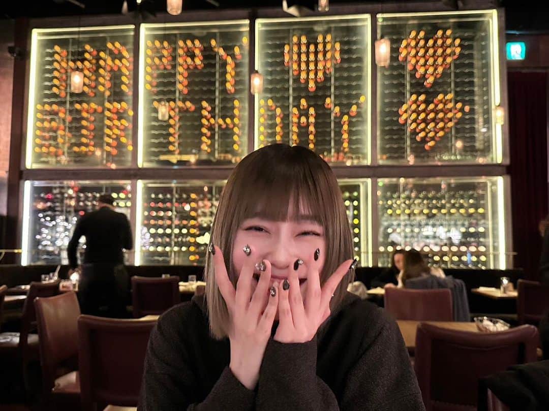上下碧さんのインスタグラム写真 - (上下碧Instagram)「生誕ライブ大阪と東京残ってますし、全然まだ誕生日です！誕生日プレゼントもいつでも待ってます！！！」2月21日 20時57分 - ueshita_ao