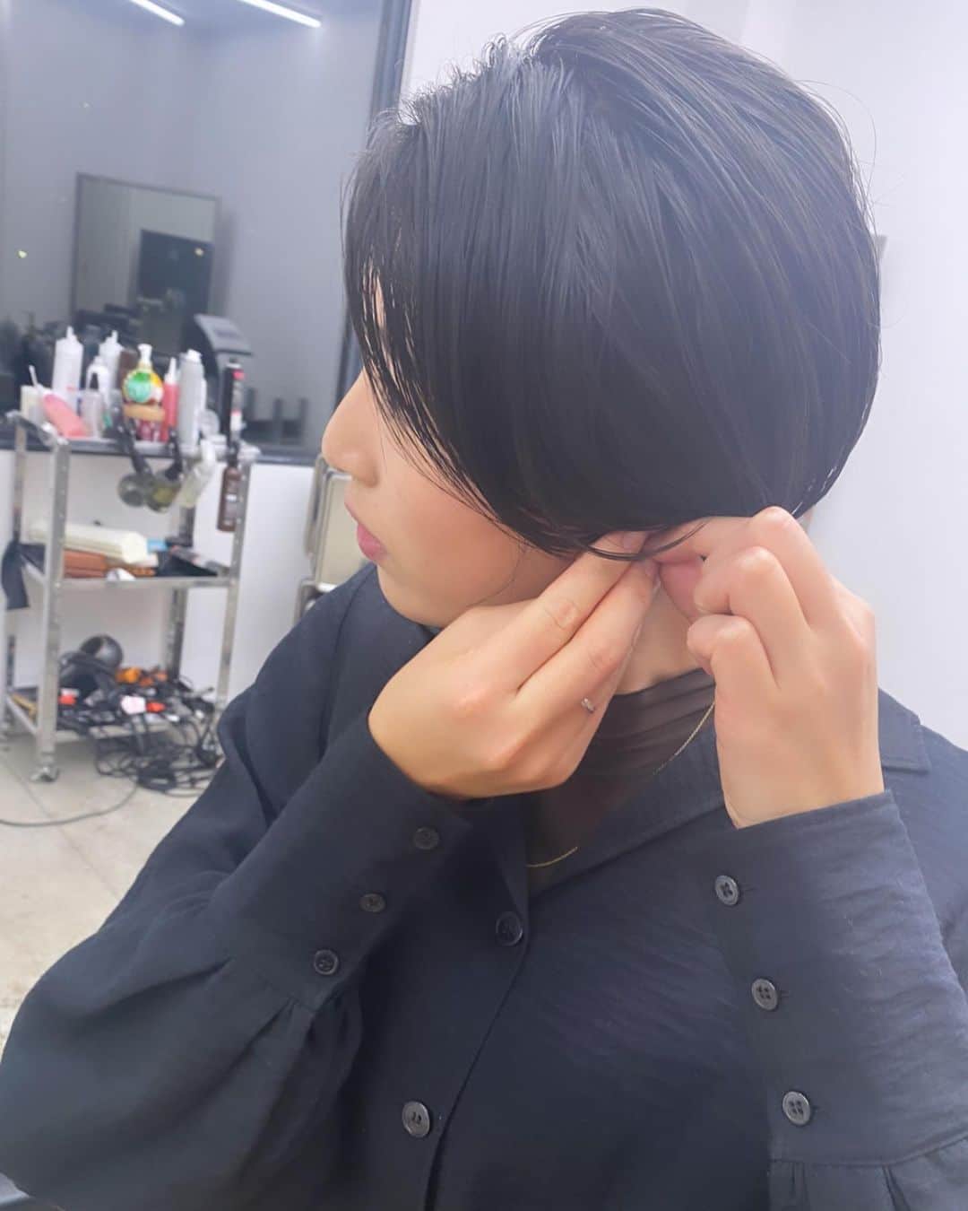 橋本涼加さんのインスタグラム写真 - (橋本涼加Instagram)「#haircut #shorthair #handsomeshort  ばっさりと。頭が軽い！」2月21日 21時31分 - suzukahashimoto