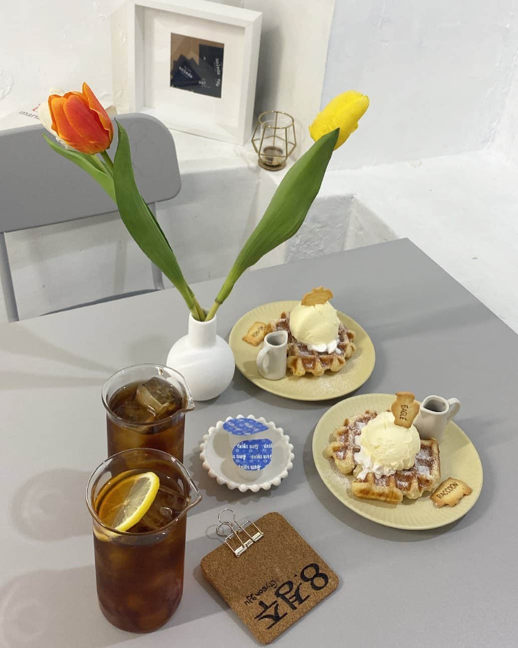 大段結愛のインスタグラム：「念願のクロッフル食べたー💕💕 美味しくて友達と んーー☺️☺️って顔に終始なってました(笑)♡ ⁡ #神戸 #神戸カフェ #soleda #cafe #kobe」