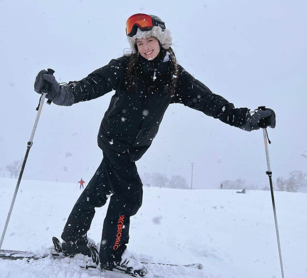 スイ・ヒーのインスタグラム：「❄️」