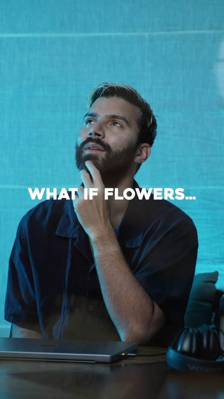 R3habのインスタグラム：「FLOWERS but it’s EDM 👀🔥 What do you guys think?」