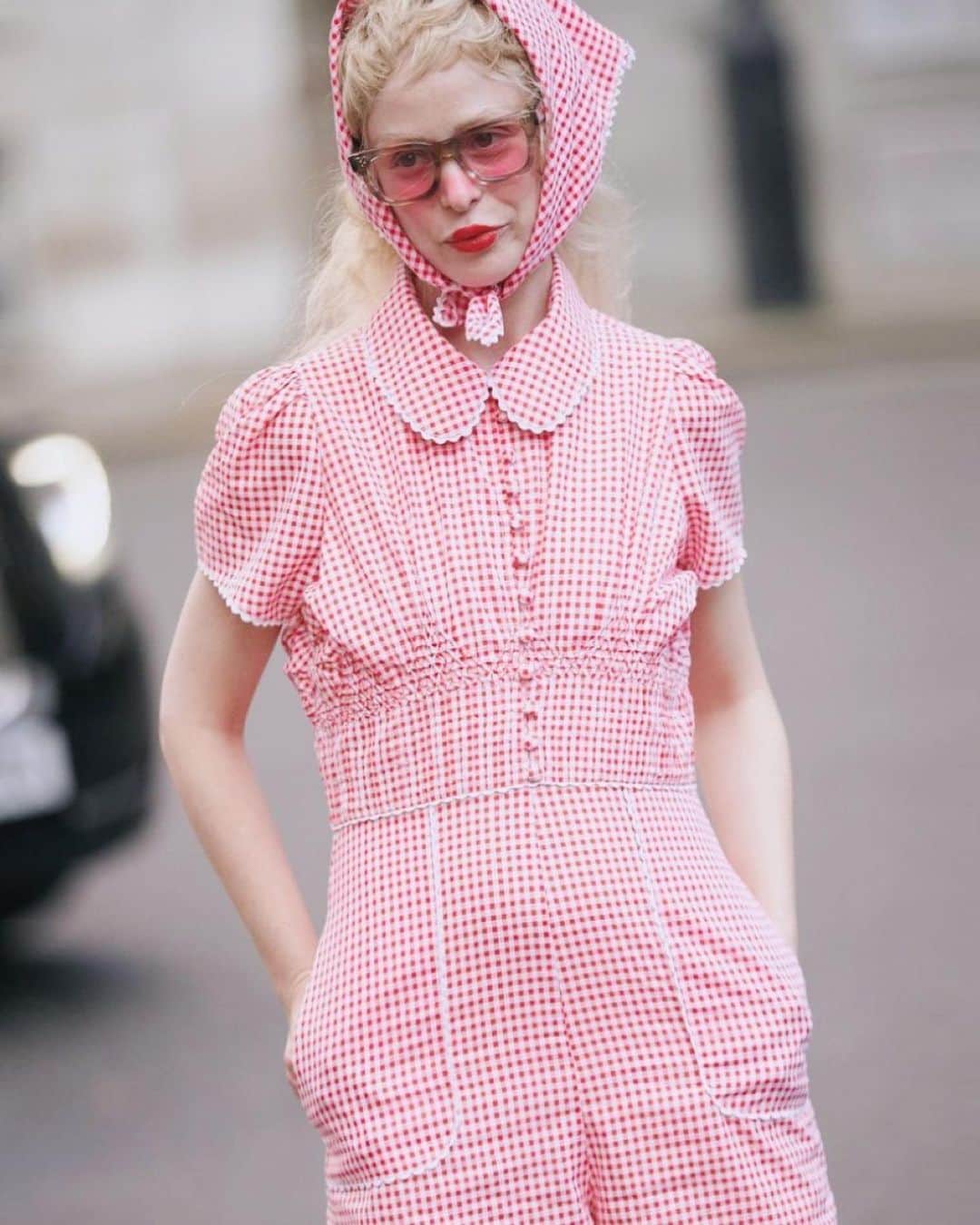 ペティート・メラーのインスタグラム：「@paulandjoeparis #London #LFW first shot by @morganemaurice second by @stephanefeugerephotography #londonstreetstyle」
