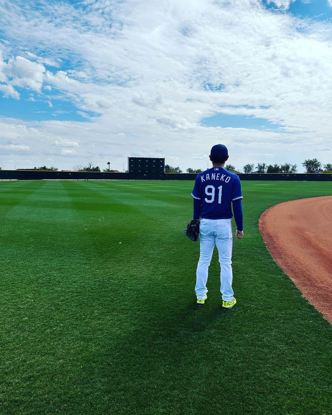 金子千尋のインスタグラム：「金子元気でやってるってよ❕  ． #テキサスレンジャーズ #Texasrangers #Arizona #Springtraining #金子千尋 #ChihiroKaneko #91 #オレの日 #ネコの日」