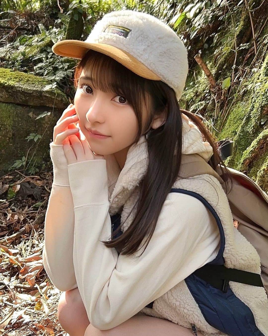 のインスタグラム：「発売中の #ヤングジャンプ 今日が最後の日なんです。  みんなのおかげでやっと掴めた表紙ですごく嬉しかっただけにやっぱり悲しいけど、 また表紙に選んでもらえるように頑張る！  最後まで応援よろしくね😖  #ヤンジャンニーニ号」