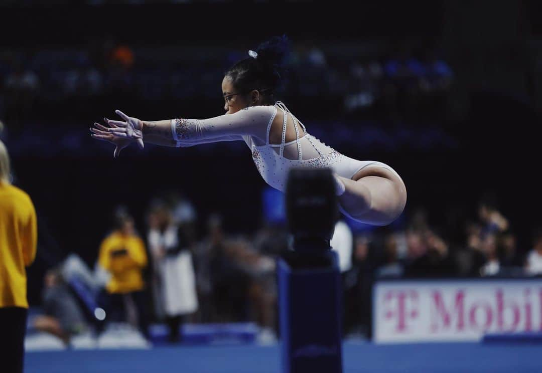 モーガン・ハードのインスタグラム：「last one in the o’dome…see you friday ;)」