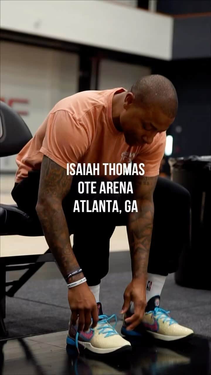 アイザイア・トーマスのインスタグラム：「Stay the course be consistent and trust god along the journey. Like big bro always say “it can’t storm forever “ - @isaiahthomas   🎥: @jay_shale」