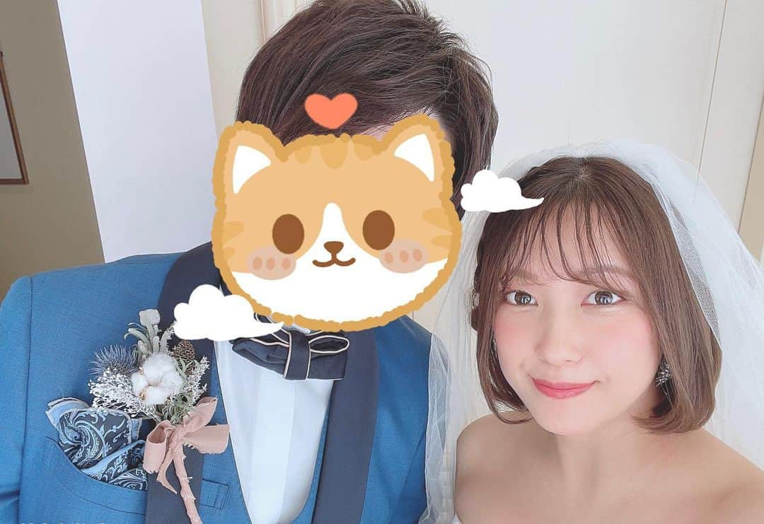 佐藤聖羅のインスタグラム：「結婚一周年記念日〜✨ １年早かった〜😂  うちのニャンズも今日1日はちょっと良いご飯あげて甘々で接したいと思います←いつものこと。笑  #2月22日 #結婚記念日 #1周年 #相方さん #いつもありがとう #今日は #ニャンズも一緒に  #思う存分 #甘やかします」