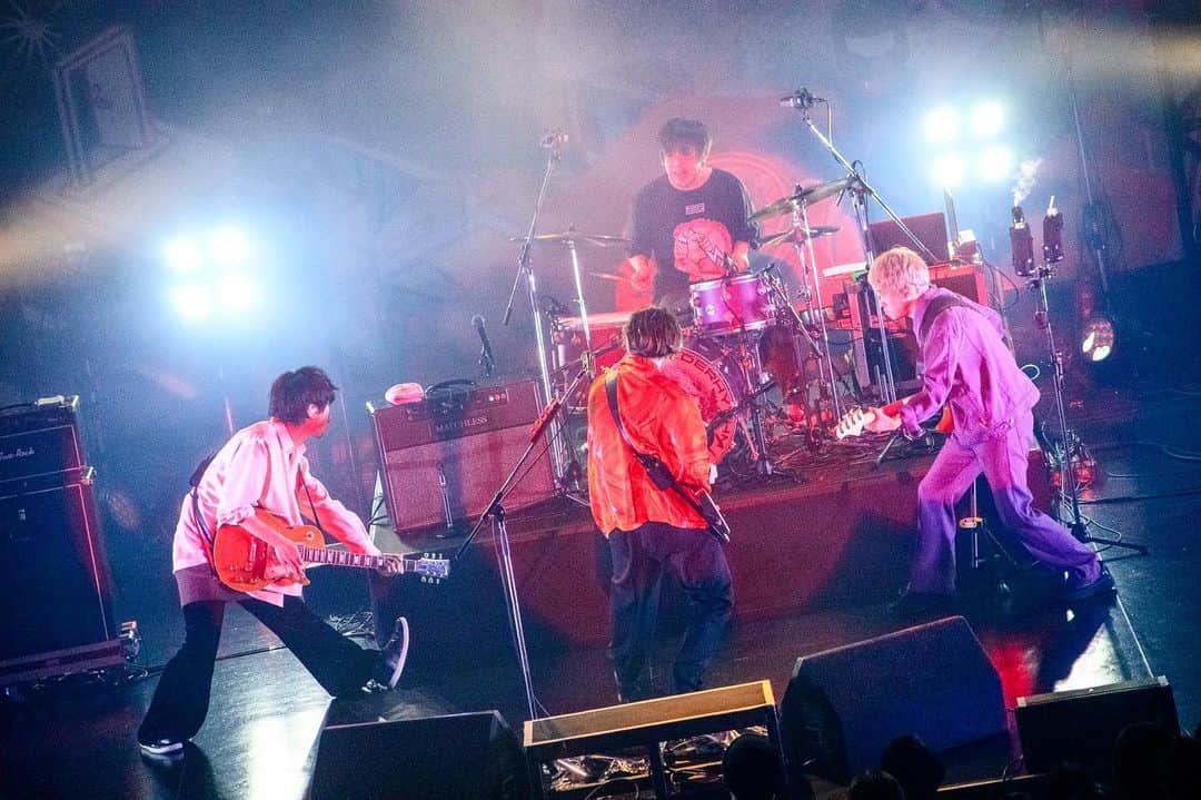のインスタグラム：「本日2月22日ミニアルバム「優游涵泳回遊録」リリース日です。 新たなフレデリックをよろしくお願いします。はじめましょう  #フレデリック #優游涵泳回遊録」