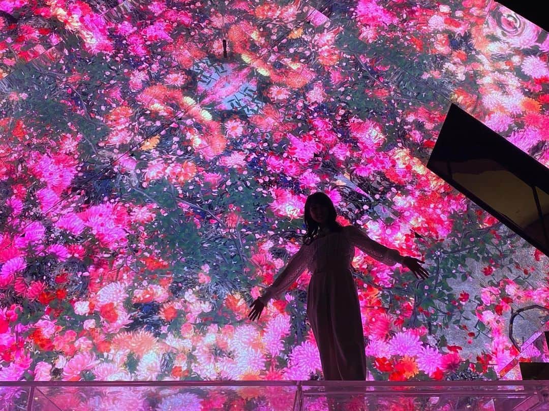 佐々木舞音さんのインスタグラム写真 - (佐々木舞音Instagram)「. . 今日のひるおび中継は明日から26日まで上野の東京文化会館大ホールで上演されるオペラ「トゥーランドット」の舞台セットからでした🎵 . LEDで映し出される圧倒的な映像美とレーザーの演出が圧巻です🌹 . 初めてこのような舞台セットに上がらせてもらってちょっぴり舞台女優さん気分でした💍笑 . #オペラ#トゥーランドット#東京文化会館  .」2月22日 12時12分 - sasakimaine