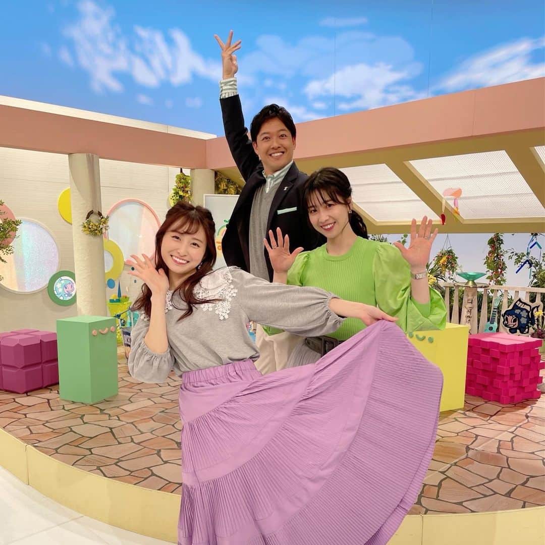 虎谷温子のインスタグラム：「明日あさ8時〜、3人でインスタライブします😊 @sumatanentame  のアカウントです！ #すまたん」