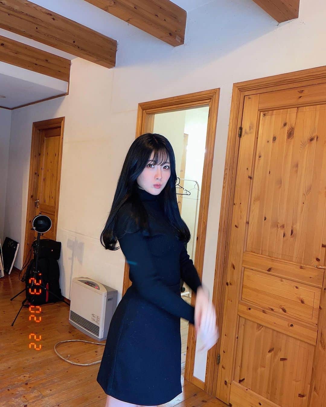のインスタグラム：「🐈‍⬛🖤 #黒 #よく見ると #猫毛 #ついてます」