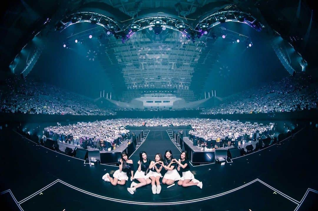 ITZYさんのインスタグラム写真 - (ITZYInstagram)「. ITZY THE 1ST WORLD TOUR <CHECKMATE> in JAPAN DAY 1  公演1日目が無事に終了しました！MIDZYやっと会えましたね♡ 皆さん本当に最高でした！  明日もみんなで楽しみましょう❣ MIDZY大すきぴー  #ITZY #MIDZY  #ITZY_WORLD_TOUR  #ITZY_CHECKMATE」2月22日 23時29分 - itzy.all.in.us