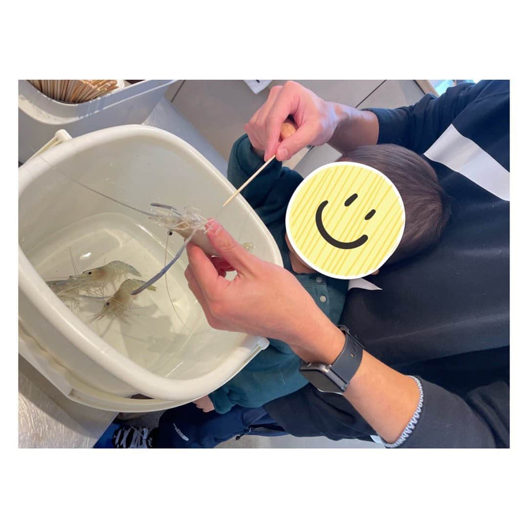 柳野玲子さんのインスタグラム写真 - (柳野玲子Instagram)「🦐エビ釣りカフェ🦐 先日は、釣ったエビをその場で串に刺して焼いて食べられるカフェへ🥰 #エビ のぴょんぴょんとした躍動感が竿から伝わり、 #一歳半 の #息子 も #笑顔 で喜んでました💓  #釣り #カフェ #釣りカフェ #釣り人」2月22日 15時42分 - yanaginoreiko