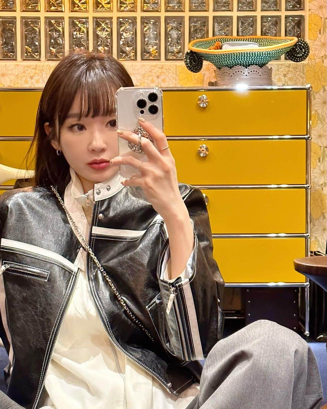 カン・ミンギョン のインスタグラム：「답치가 오늘 15살이 되었대요 .. 감사합니다 🤍」