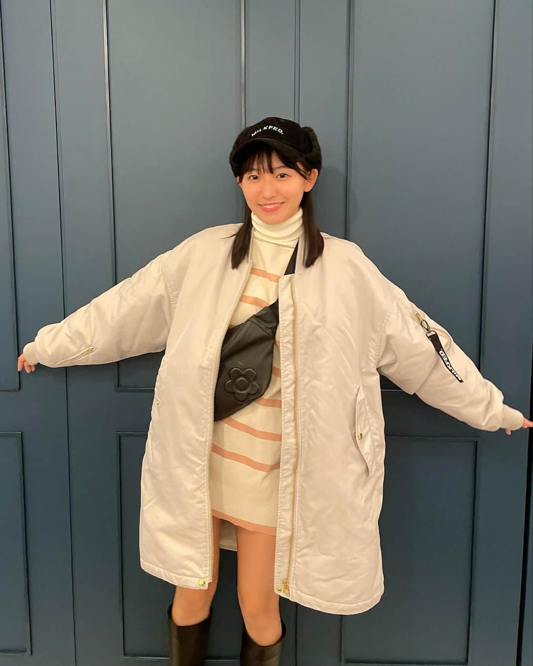 志田音々のインスタグラム：「私服さん  ミニ丈✖️ロングブーツが お気に入りファッション🌼  ちゃーんとズボン履いてます👖  #milkfed」