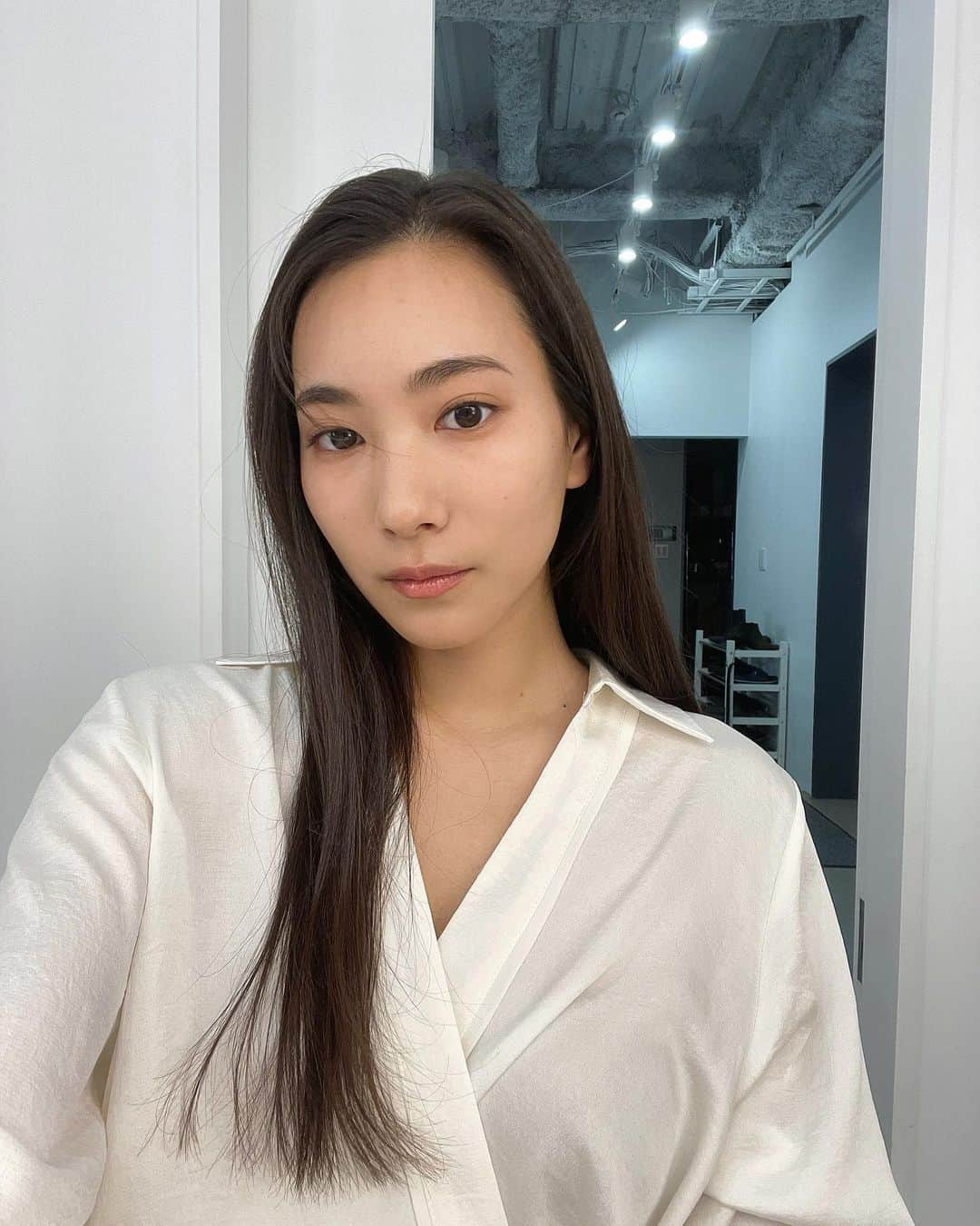 横川莉那のインスタグラム：「🕊️」