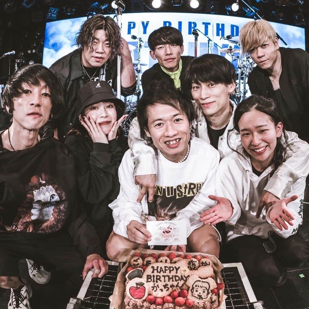 TAKUYA∞さんのインスタグラム写真 - (TAKUYA∞Instagram)「ファンに作ってもらう birthdayケーキ #UVERworld #TAKUYA∞ #克哉」2月22日 18時35分 - takuya_world_official