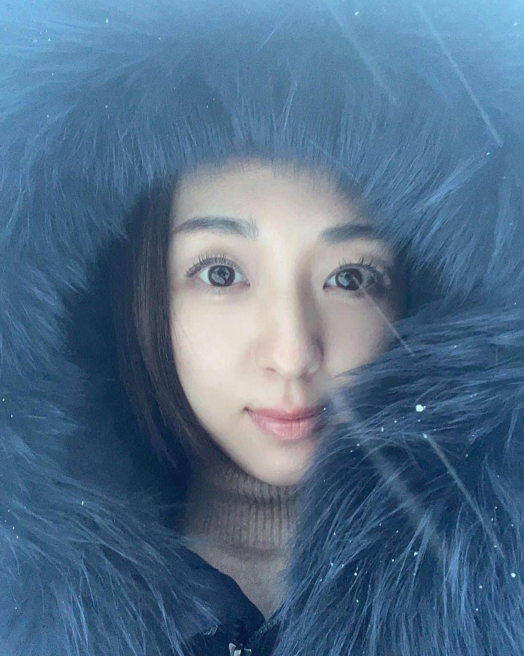 祥子さんのインスタグラム写真 - (祥子Instagram)「❄️ snow is beautiful. but very very cold.  今年も良い所でした☃️ 3日連続はさすがに身体バキバキ⛷  #vacation #ski #snowboard #休暇 #wintersports #thankyou #ニセコ #北海道 #niseko #japan」2月22日 18時55分 - sho_ko.0413