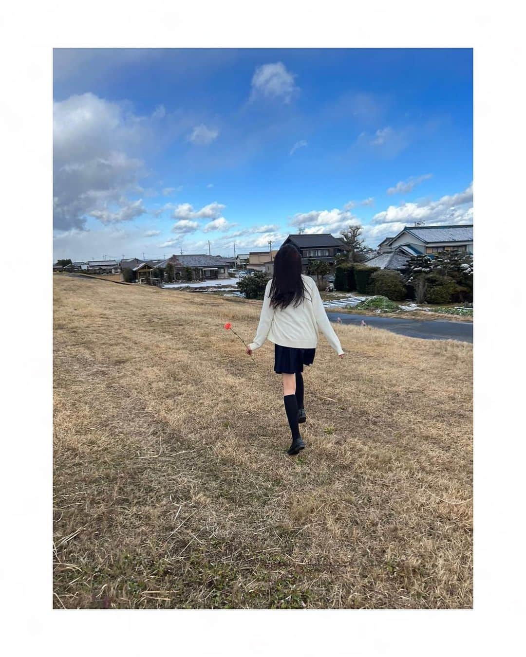 藍井柚來のインスタグラム：「会いたいなー、、、   #会いたい  #会いたいな   #制服  #セーラー服  #高校生  #高3   #jk   #jkブランド   #highschool  #uniform」